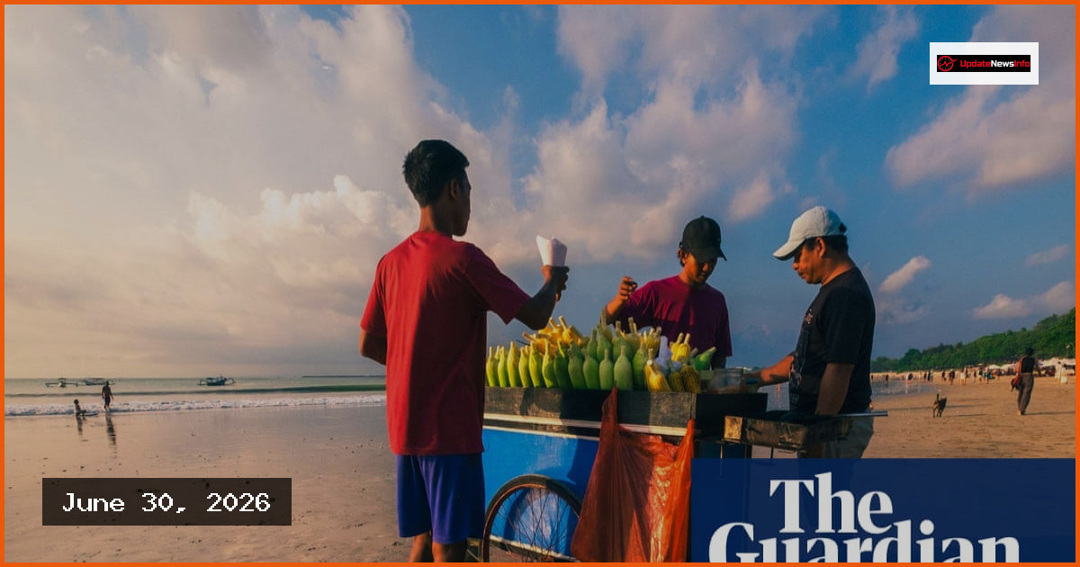 Global Beach Eats: Iconic Coastal Snacks Recommended by Top Chefs