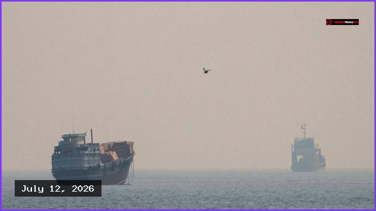 US Launches Fresh Strikes After Iran Closes Strait of Hormuz